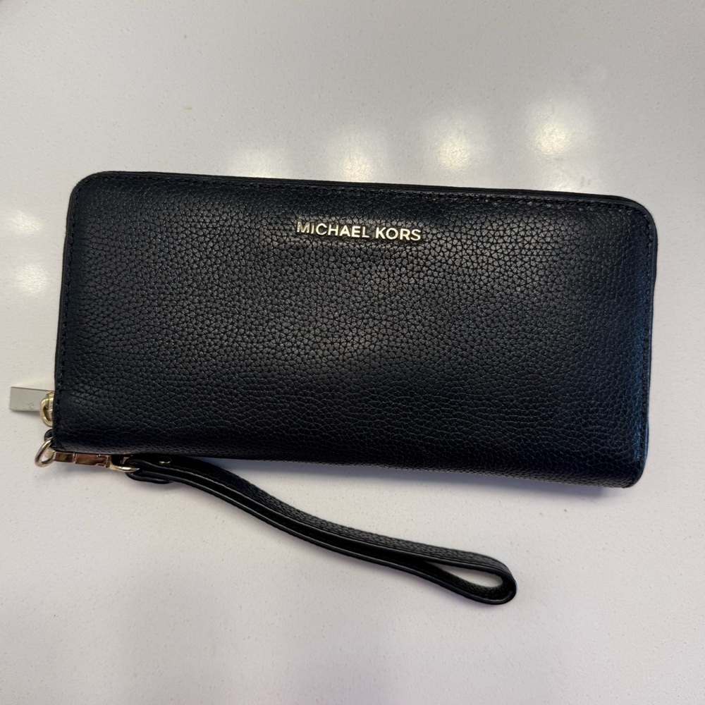 Michael Kors Large Continental Wallet